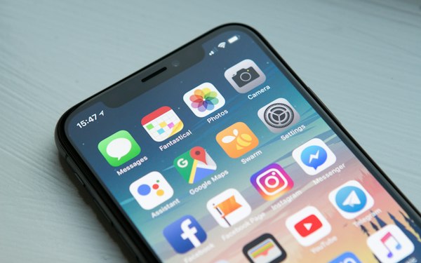 اپلیکیشن موبایل